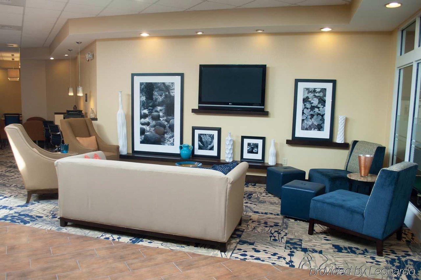Hotel Hampton & 3*