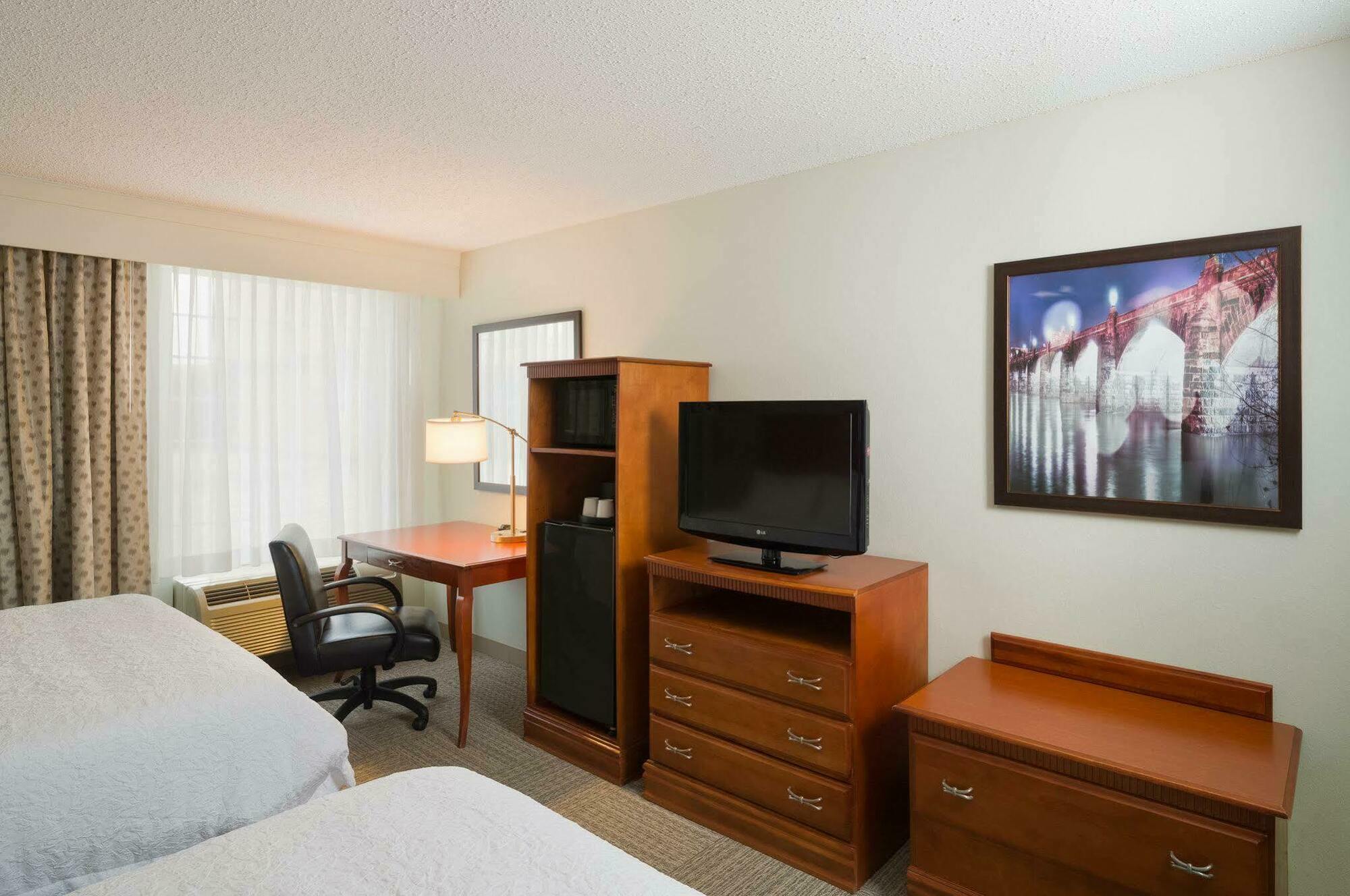 Hotel Hampton &